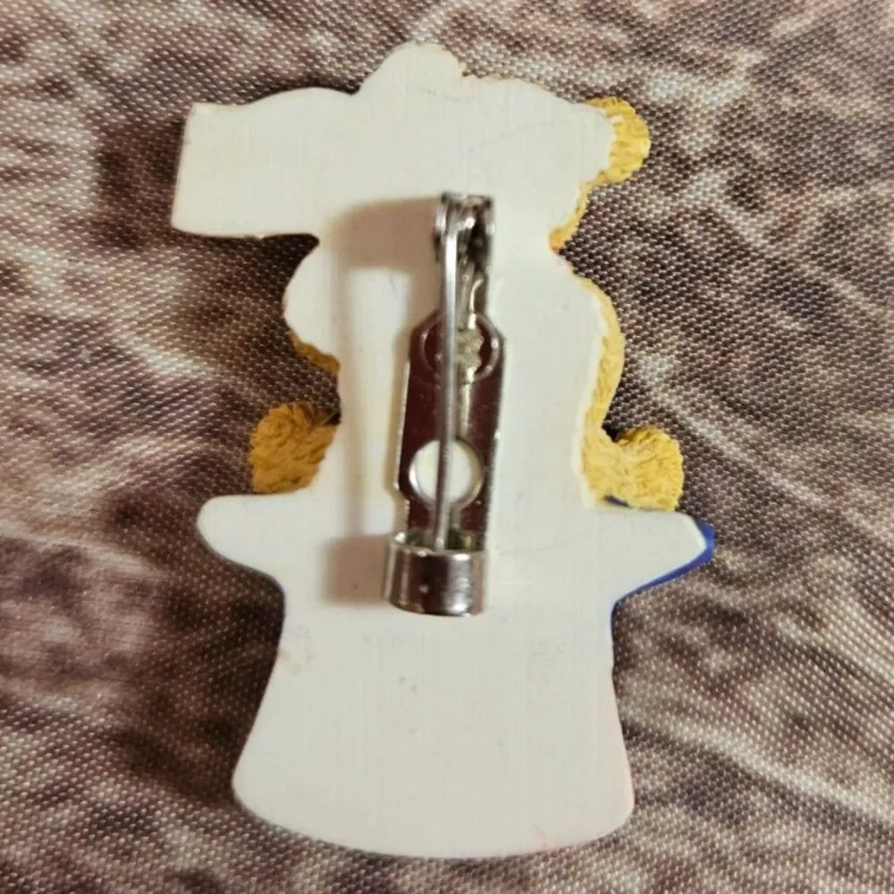 USA Teddy Bear Waving an American Flag Pin 1999